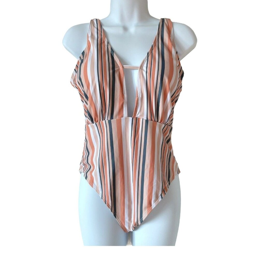 Cupshe Plunge One Piece Swimsuit‎ Striped Size Large Beach Summer